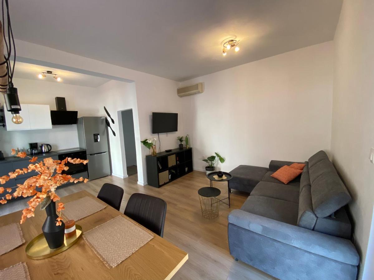 Green Oasis New Apartment Пула Экстерьер фото