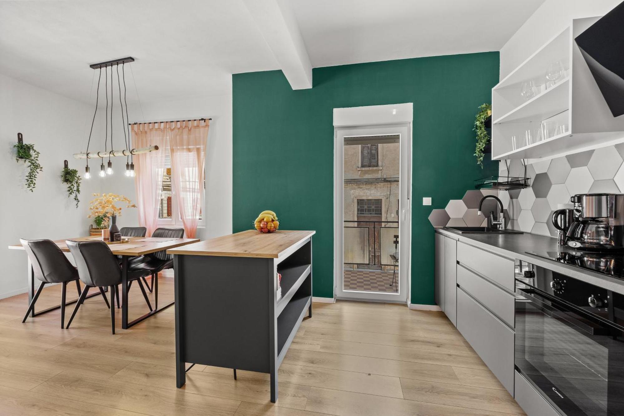 Green Oasis New Apartment Пула Экстерьер фото